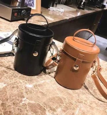 petit sac bandoulière BG 3 - bandouliere
